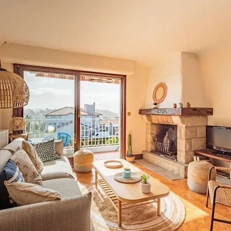 Duplex De Caractere 4 Avec Balcon, Pres Du Centre Et Des Commerces, Parking Inclus - Fr-1-4-526 * 생장드루즈